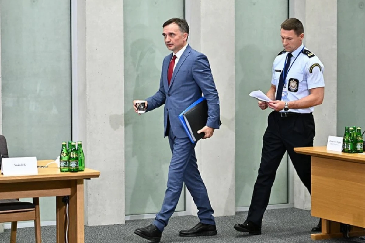 Polşada [[sabiq ədliyyə nazirinin saxlanılmasına]] qərar verildi