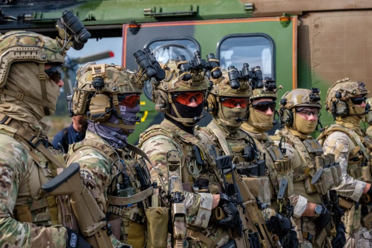 Belçika 17 yaşlı gəncləri [[hərbi xidmətə çağırır]]