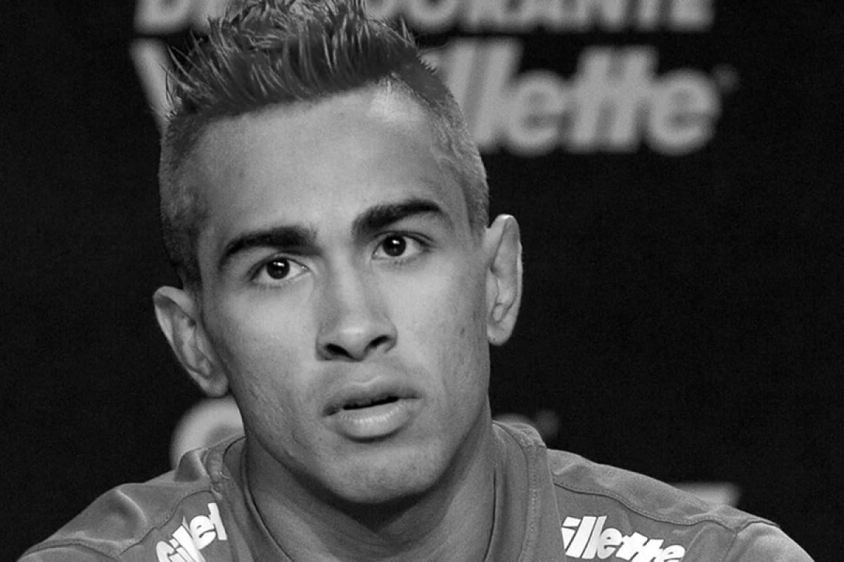 Həbsdə olan [[döyüşçü intihar]] etdi