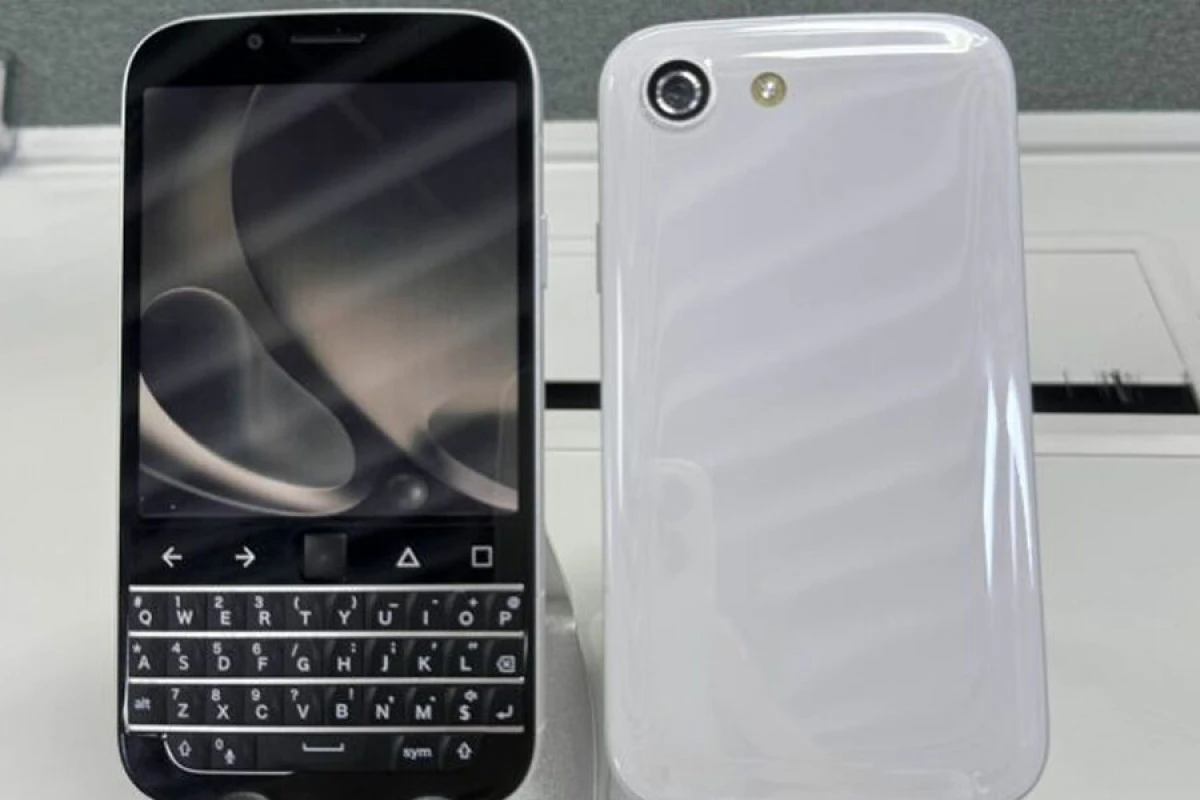 "Zinwa" fiziki klaviaturalı yeni [[Q27 smartfonunu təqdim etdi]]