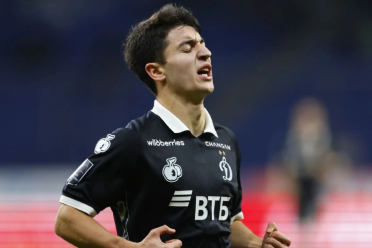 Azərbaycanlı futbolçu [[qərar verdi]]