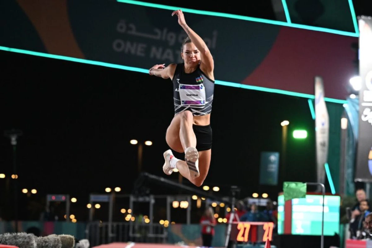 [[Azərbaycan atleti]] fəxri kürsüyə yüksəldi