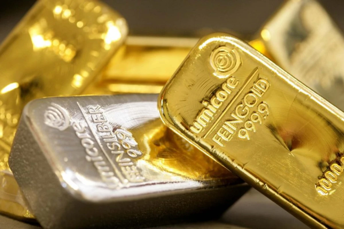 Qızıl və gümüş [[bahalaşır]]