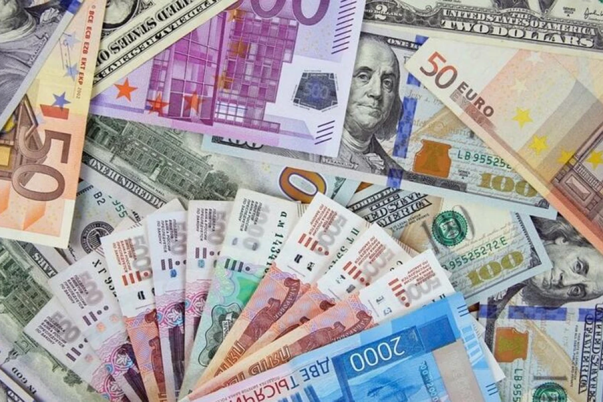 Avro və lirə ucuzlaşdı, [[rubl bahalaşdı]]