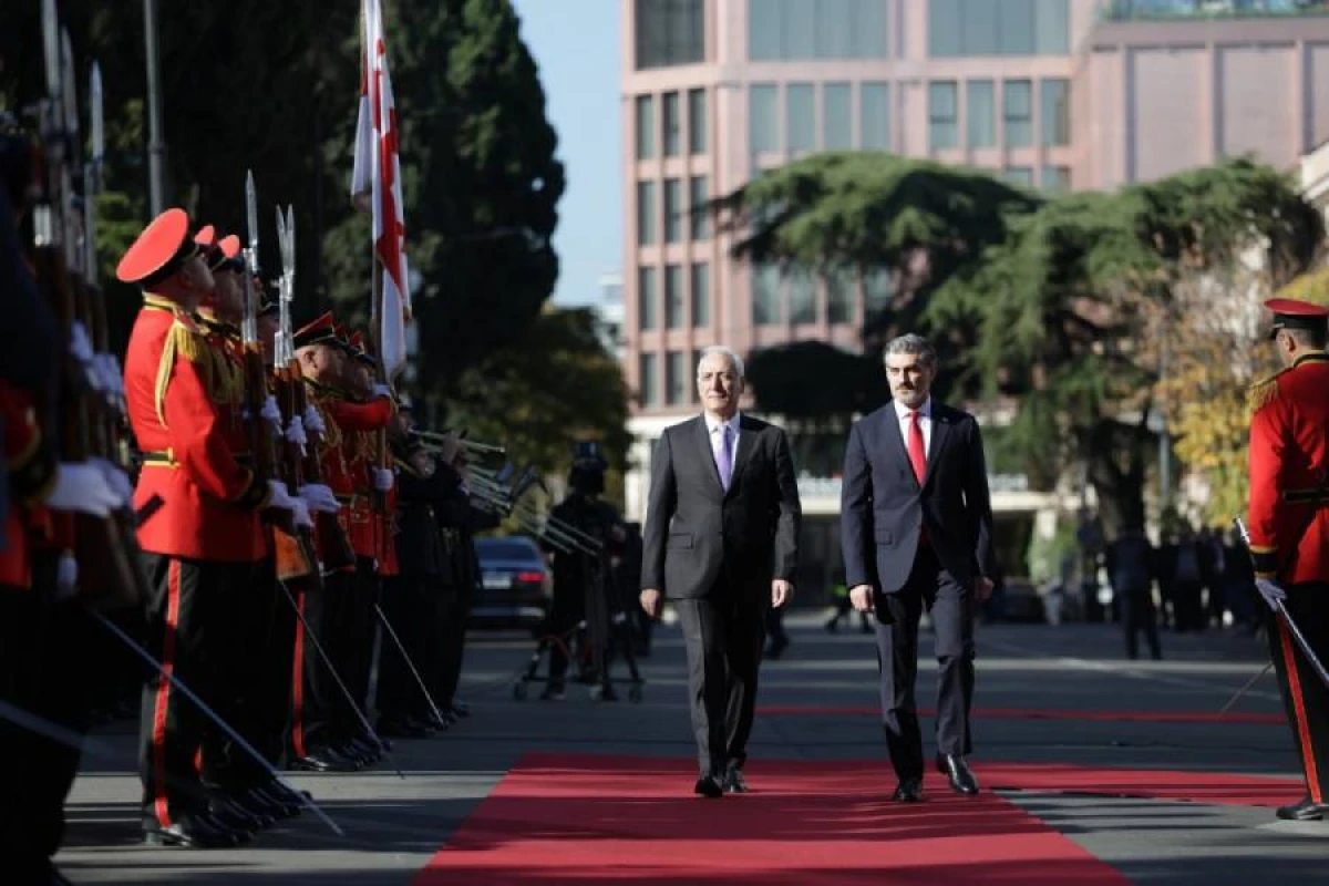 [[Gürcüstan və Ermənistan prezidentləri]] Tbilisidə görüşdü