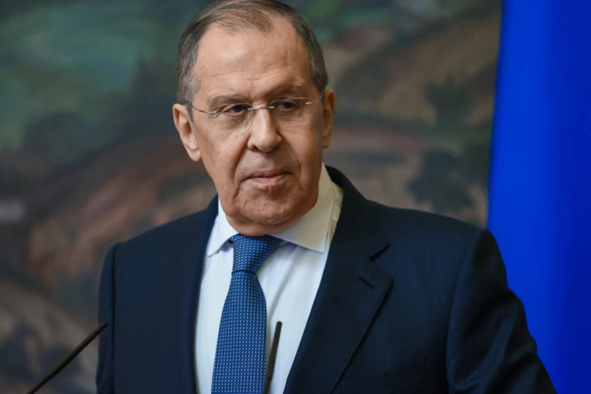 [[Lavrov Əraqçi]] ilə danışdı