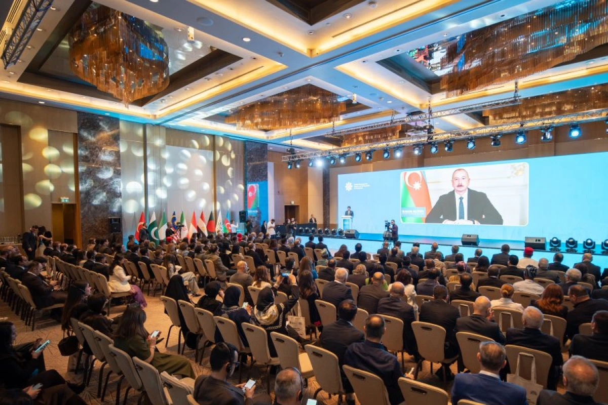 “Dialoqun, əməkdaşlığın və regional həmrəyliyin təşviq edilməsi” mövzusunda [[D-8 Media Forumunun]] açılış mərasimi keçirildi