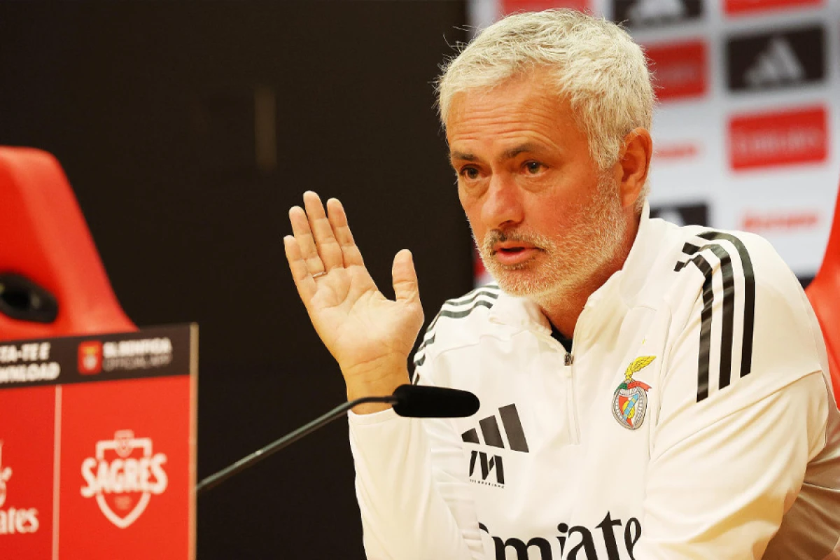 [[Mourinyo:]] “Oyunçular azarkeşlər qarşısında məsuliyyət daşıyır”