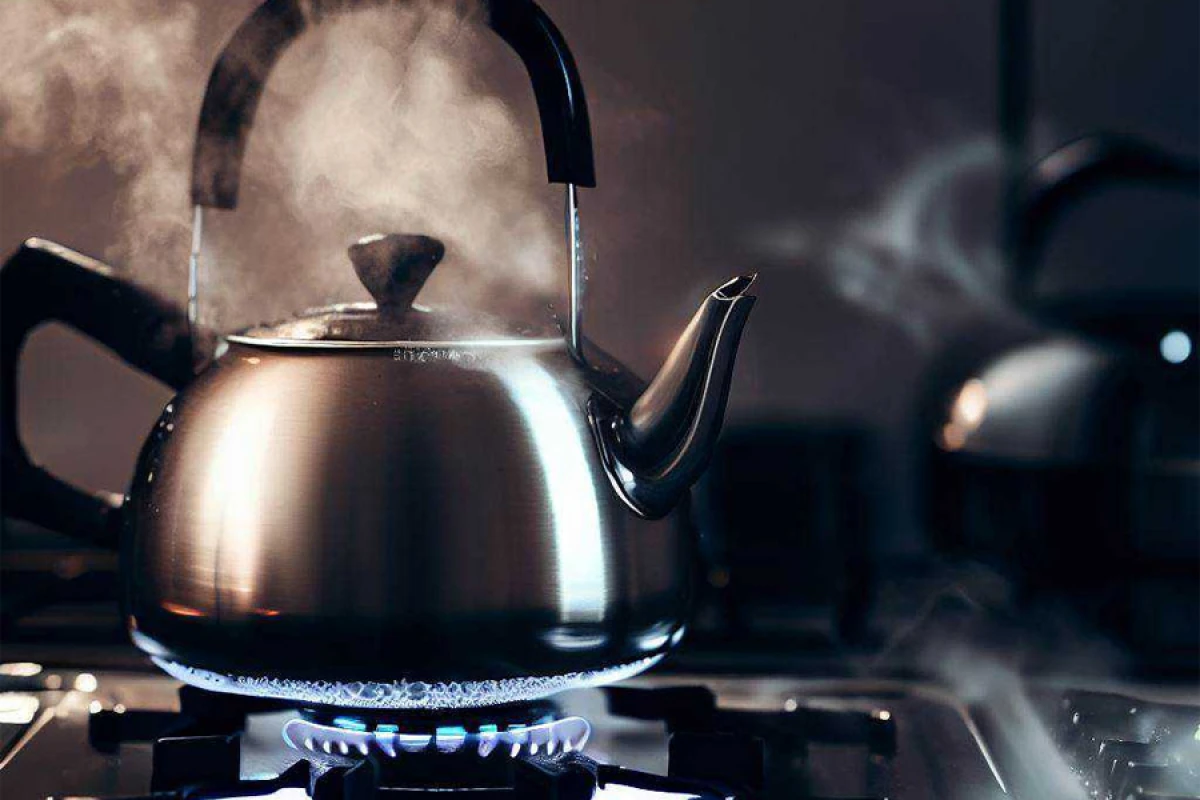 Həkimdən [[ŞOK açıqlama! Qaynar çay ölümə səbəb ola bilər]]