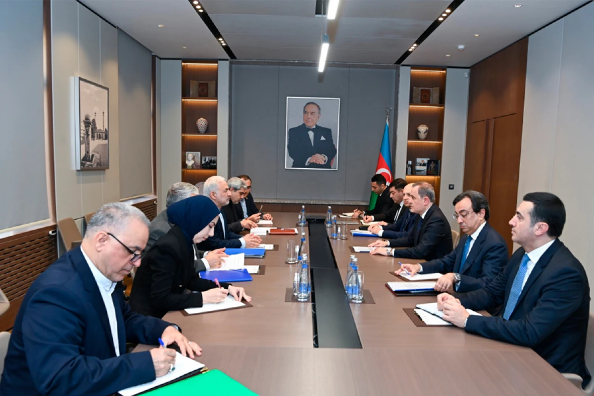 [[Ceyhun Bayramov]] İranın xarici işlər nazirinin müavinini qəbul etdi