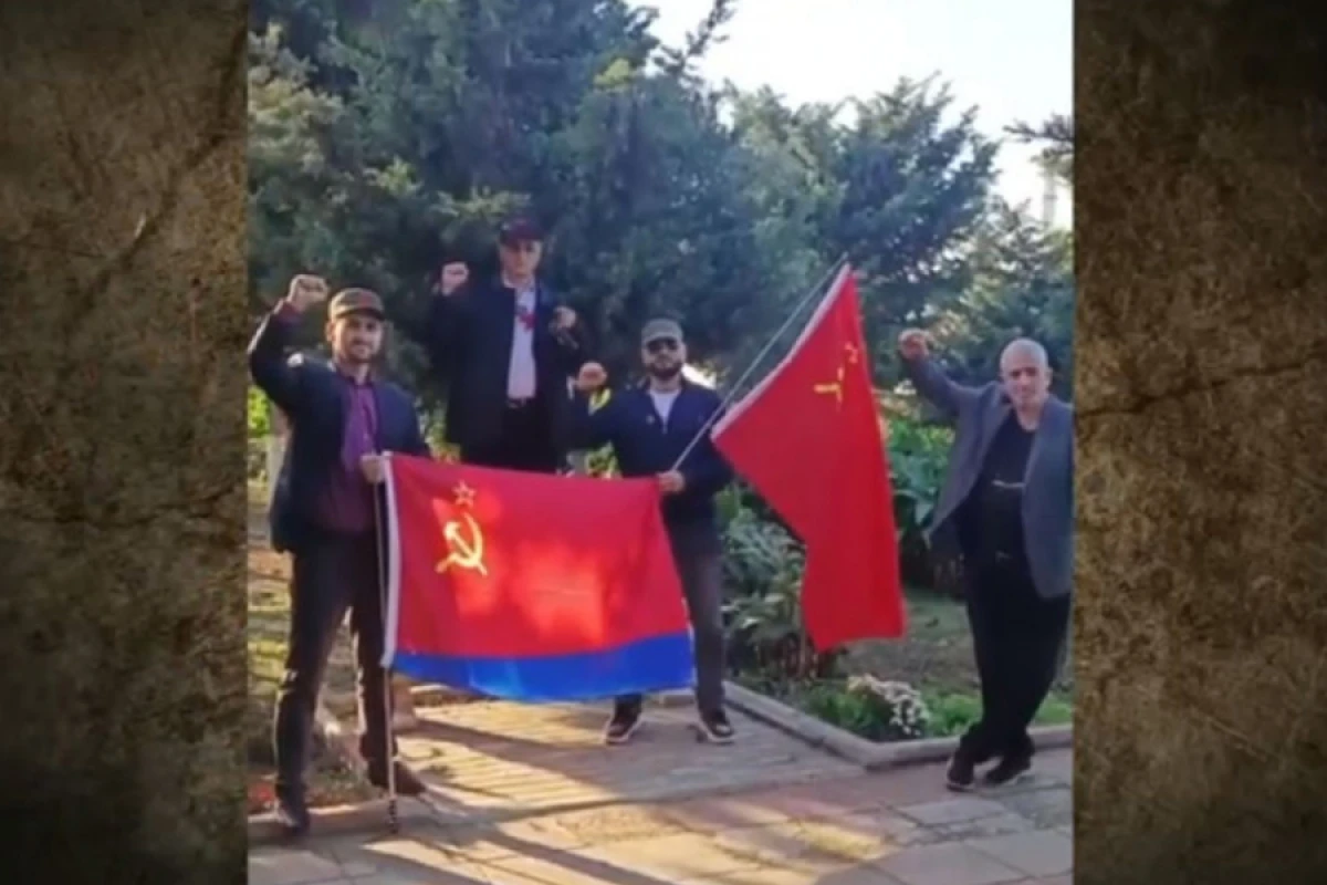 Bakıda [[SSRİ bayrağı qaldıranlar]] həbs olundular