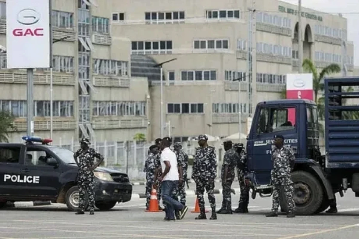 Qvineya-Bissauda çevriliş - [[Prezident həbs edildi]]