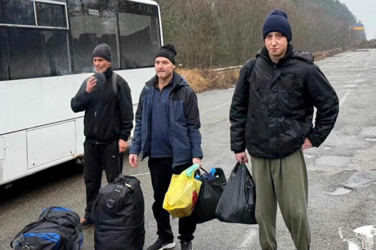 Ukrayna Rusiyaya [[14 mülki şəxsi]] təhvil verdi