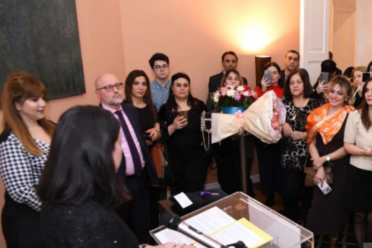 Fransa səfirliyində [[“Beynəlxalq Fransız dili müəllimləri günü”]] keçirildi