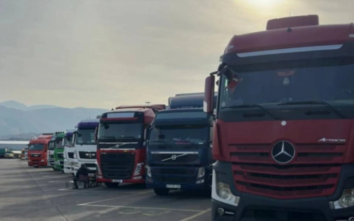 [[Gürcüstan:]] Qırmızı Körpüdə yük nəzarəti xüsusi rejimə keçirildi