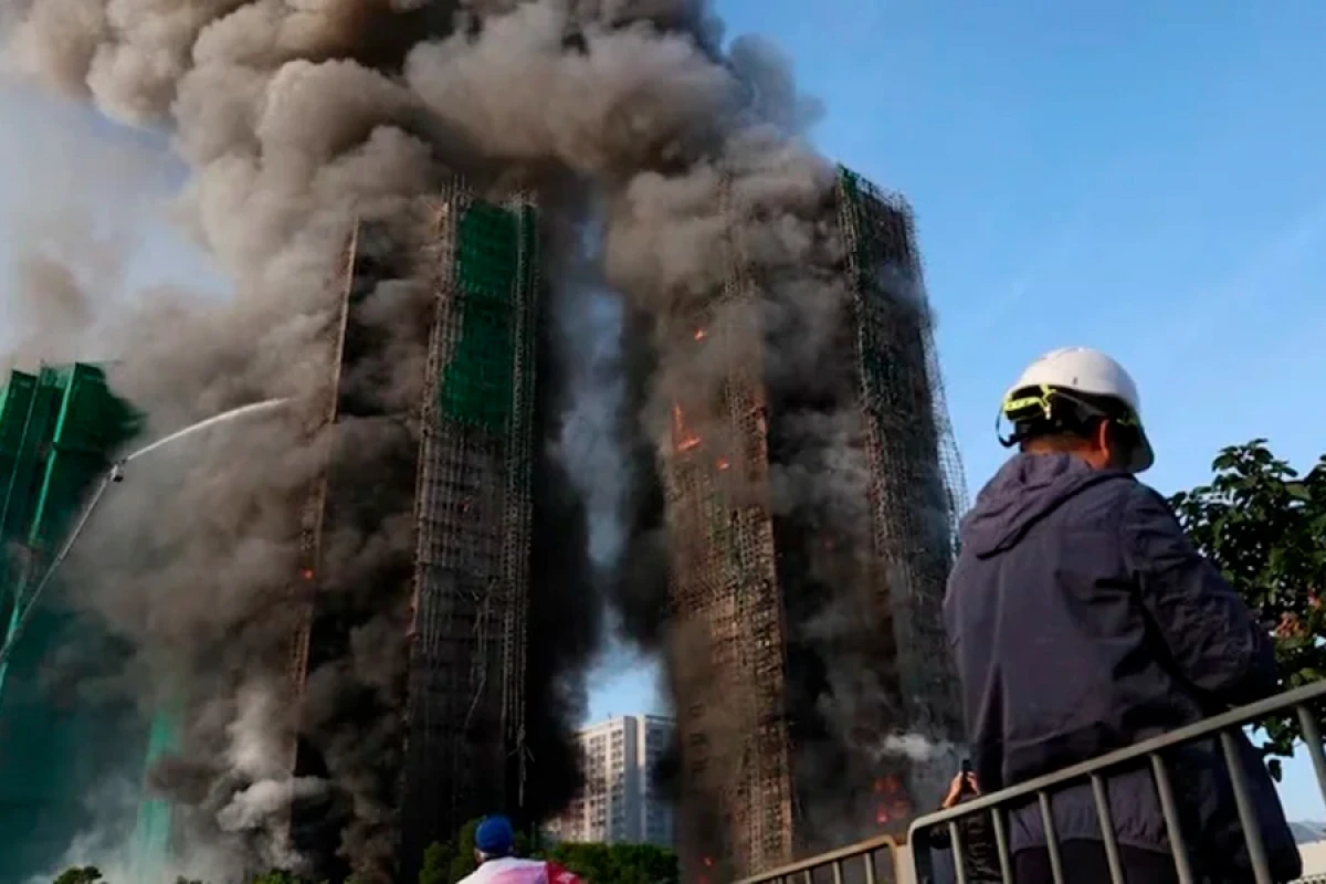 Honq Konqda matəm [[elan olundu]]