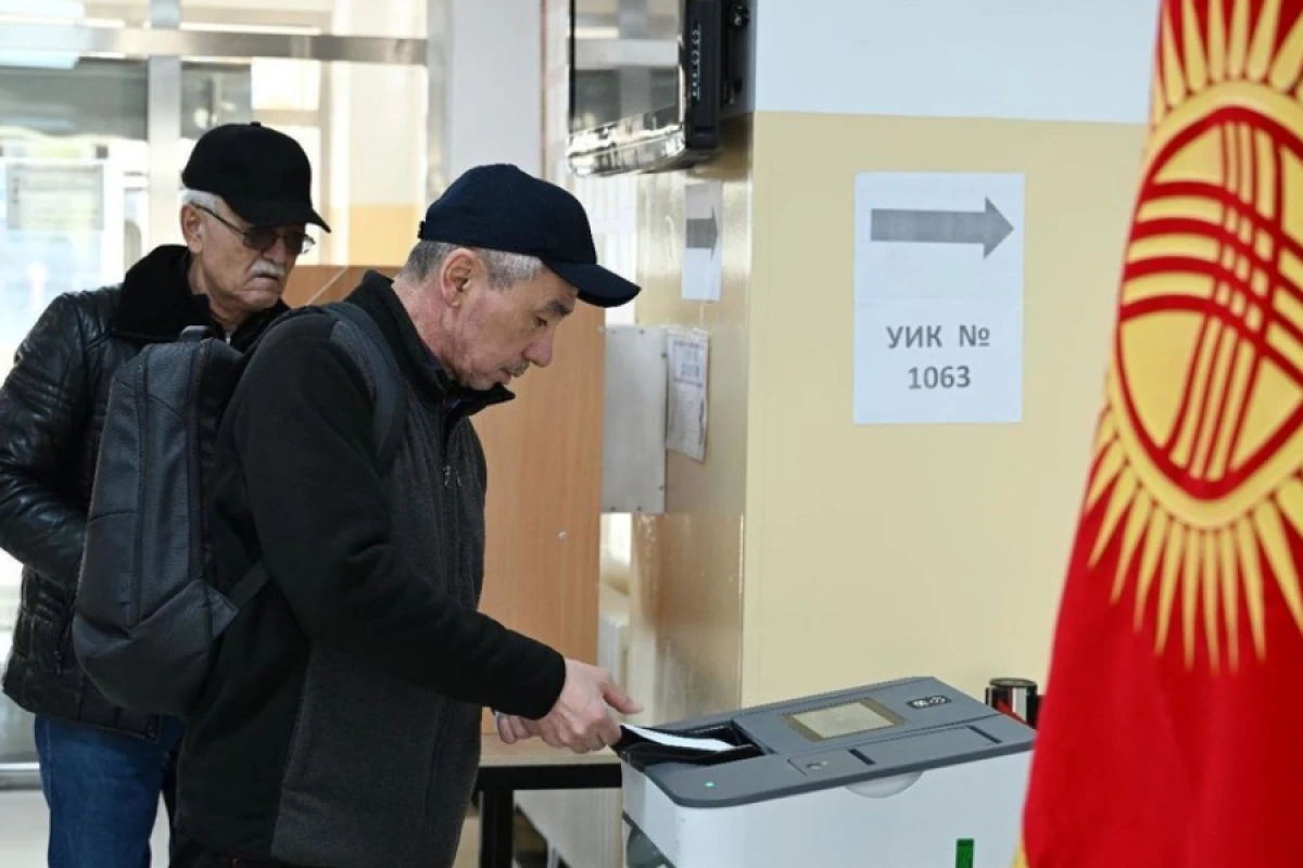 Qırğızıstanda yarım milyondan çox insan [[səs verdi]]