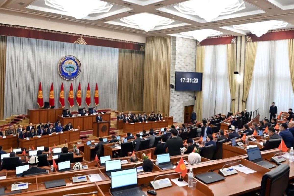 Qırğızıstanda parlament seçkilərində səsvermə [[başa çatdı]]