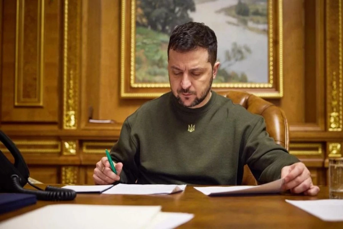 Zelenski Rusiyanın xeyriyyə fondlarına qarşı [[sanksiyalar tətbiq etdi]]