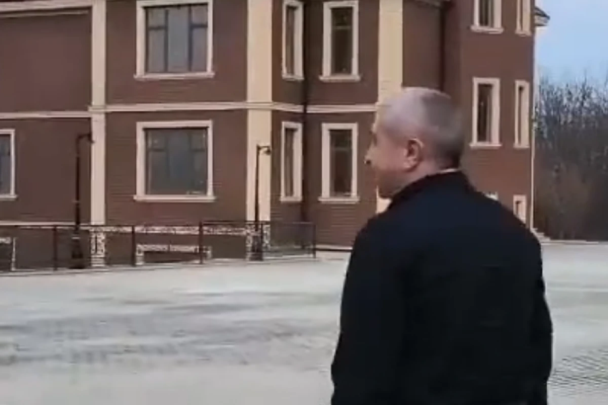 Sabiq deputat Ramiz Mehdiyevin villasında [[- Video]]