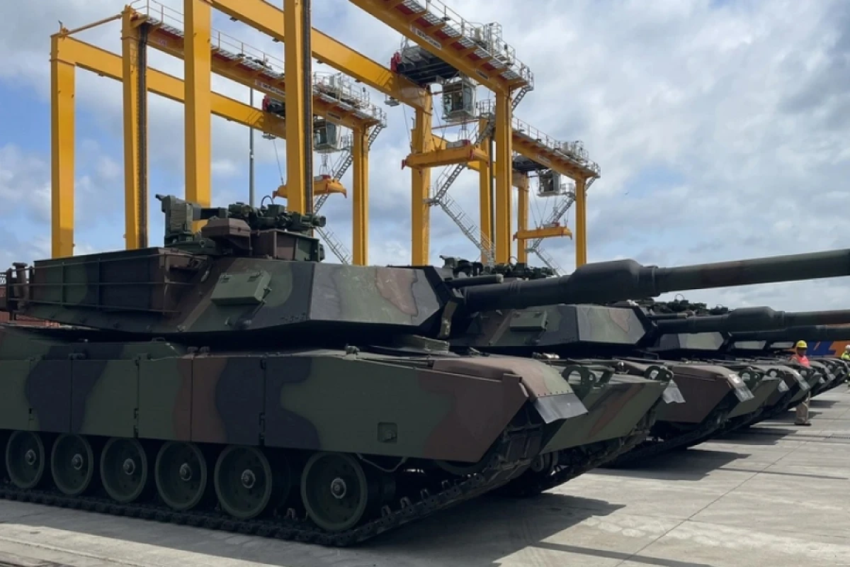 Polşa ABŞ-dən [[32 "Abrams" tankı]] aldı