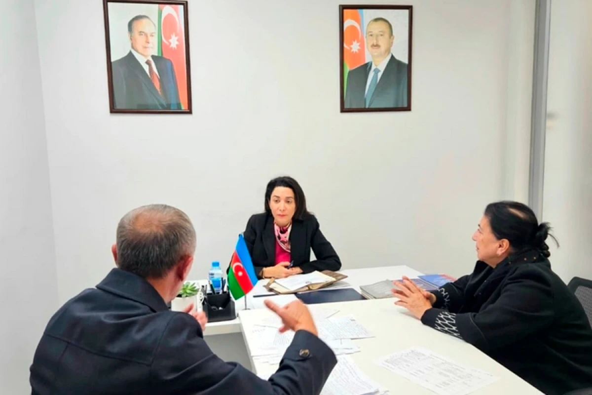 [[Ombudsman Səbinə Əliyeva]] vətəndaşları qəbul etdi