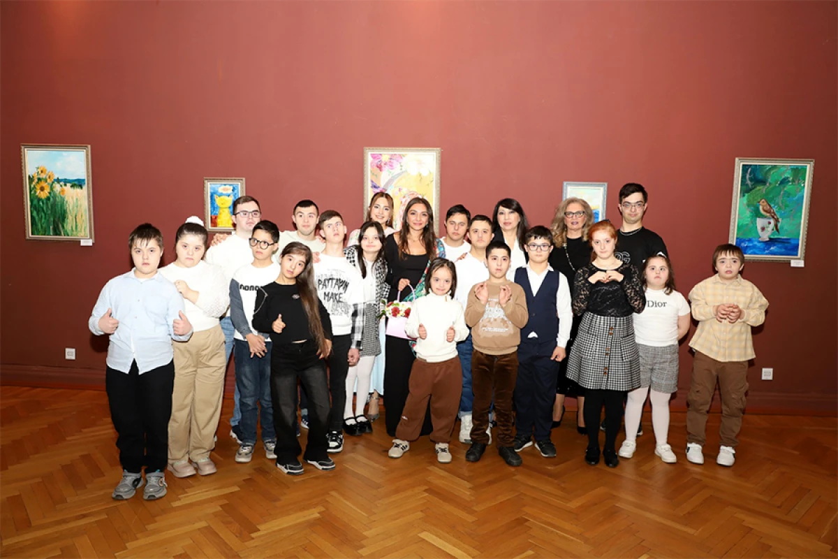 [[“Sevgi palitrası” –]] Beynəlxalq Əlillər Günü münasibətilə sərgi açıldı