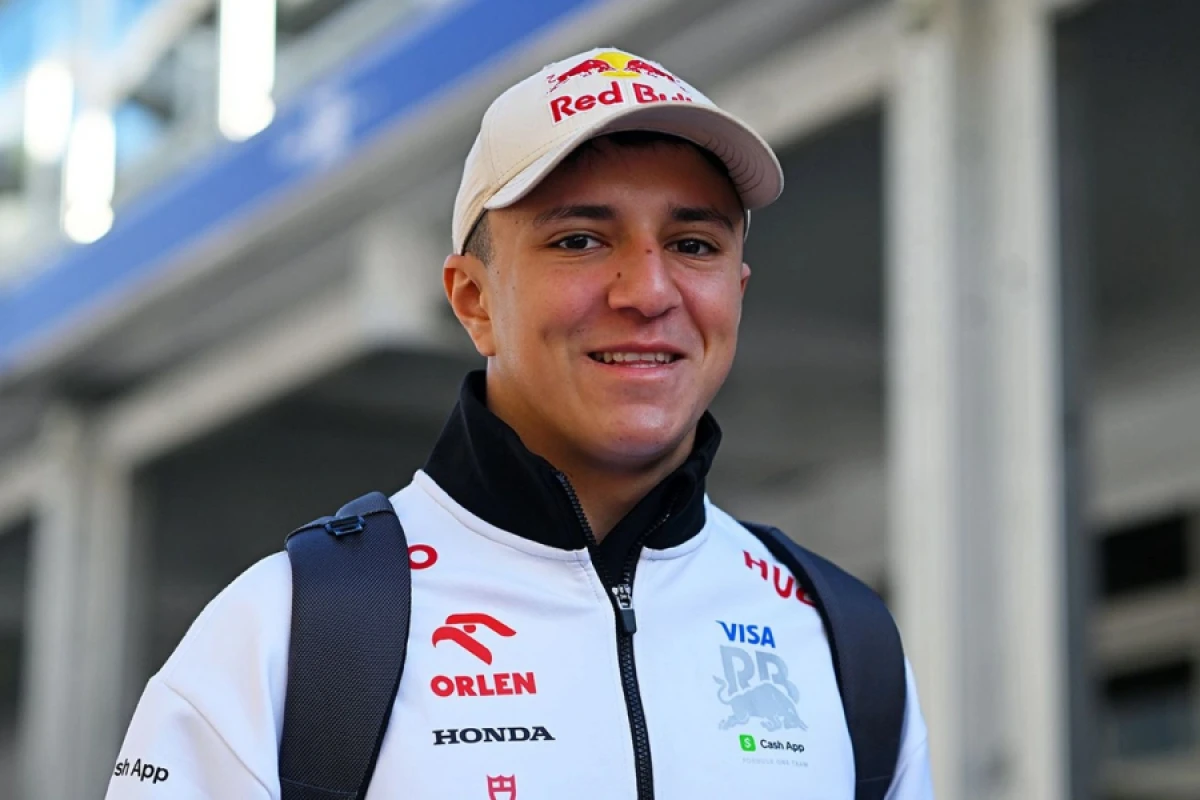 İsak Hacar [["Red Bull" pilotu]] olacaq