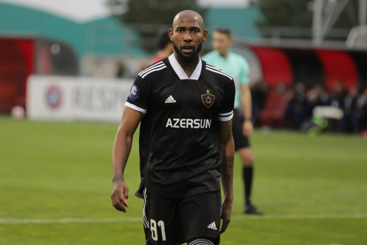 “Qarabağ”ın müdafiəçisi [[yenidən məşqlərə qayıtdı]]