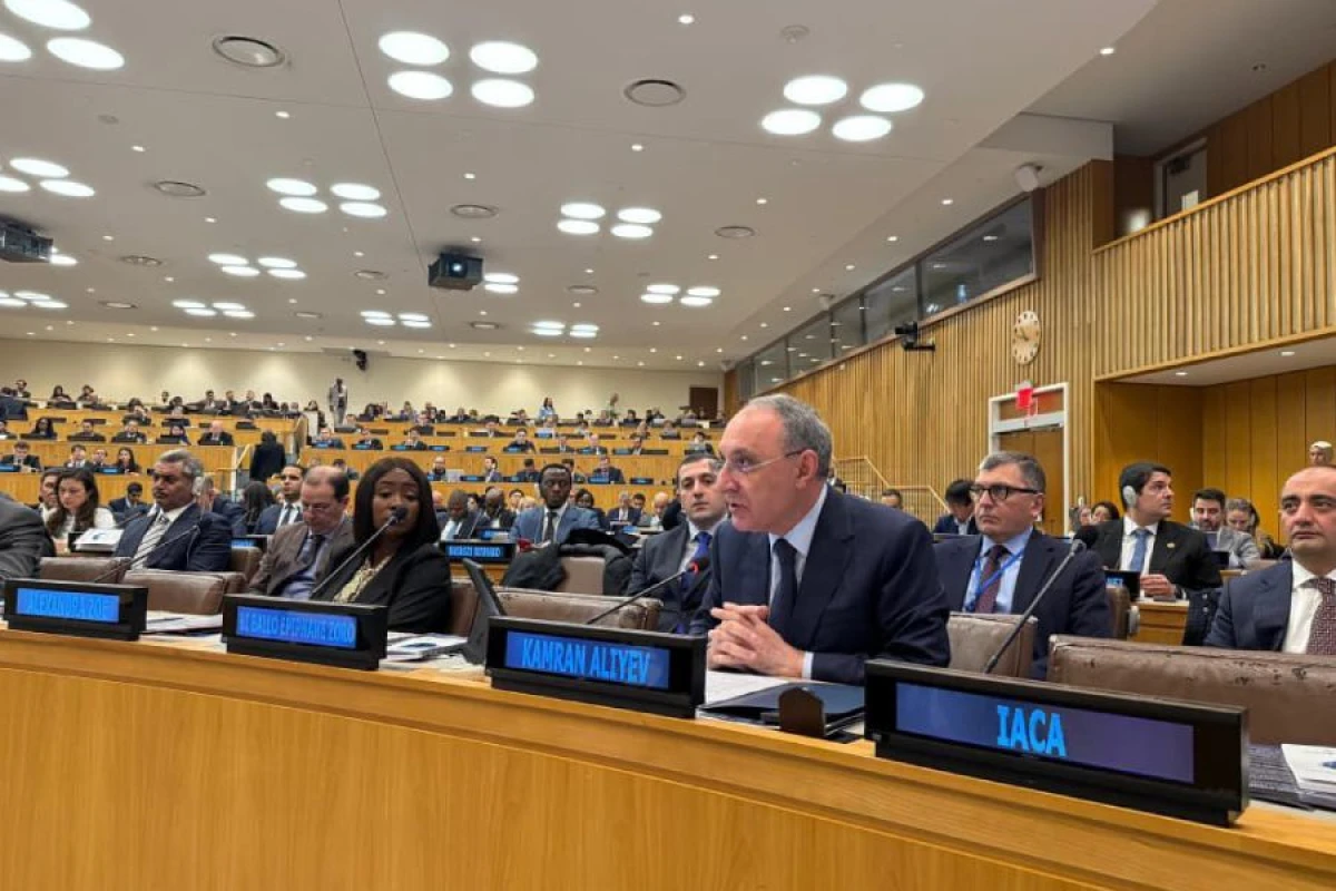 Baş prokuror Amerikaya [[işgüzar səfər etdi]]