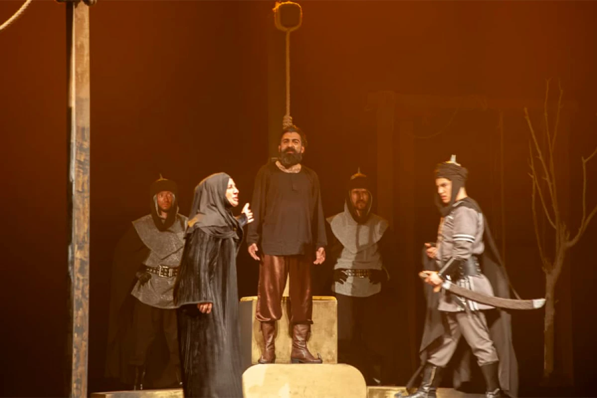 Şəki teatrı [[“Dar ağacı” tamaşası ilə]] paytaxt sənətsevərlərinin qonağı oldu