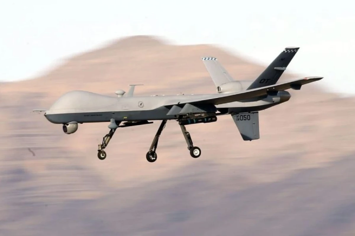 Fransada baza üzərində [[naməlum dronlar]] uçdu