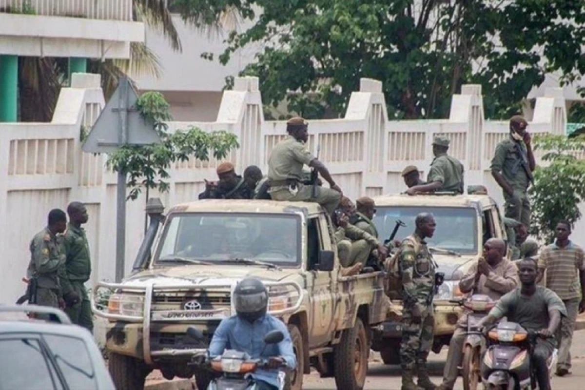 Benində uğursuz dövlət çevrilişinə görə [[13 nəfər saxlanıldı]]