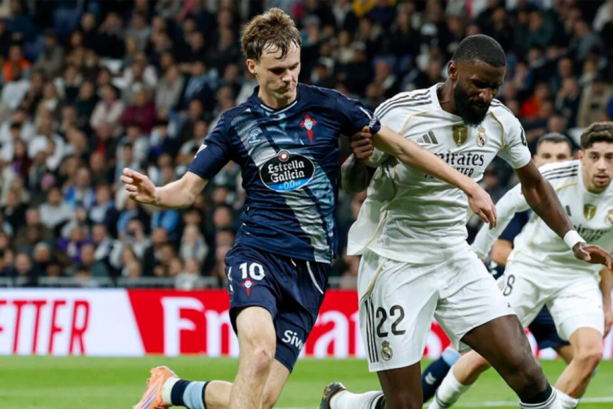 İsveçli futbolçu [[rekorda]] imza atdı