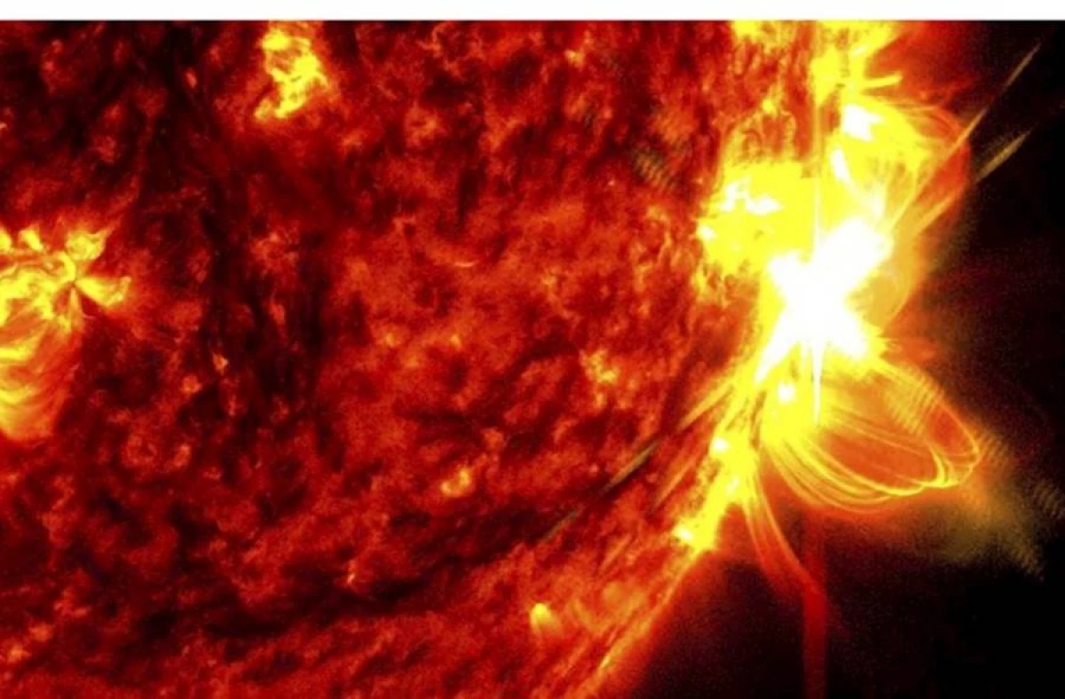 Günəşdə nadir [[“qara məşəl”]] müşahidə edildi