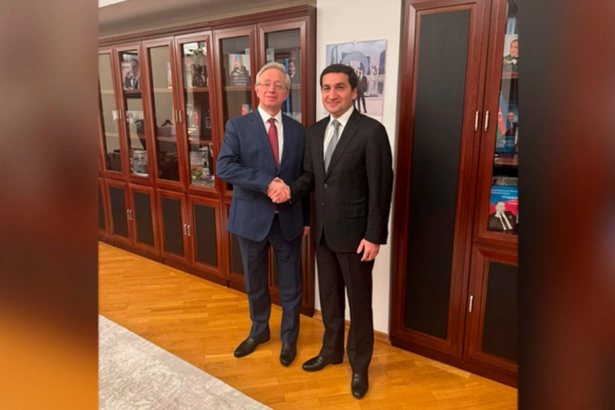 [[Hikmət Hacıyev]] Mixail Qaluzinlə görüşdü