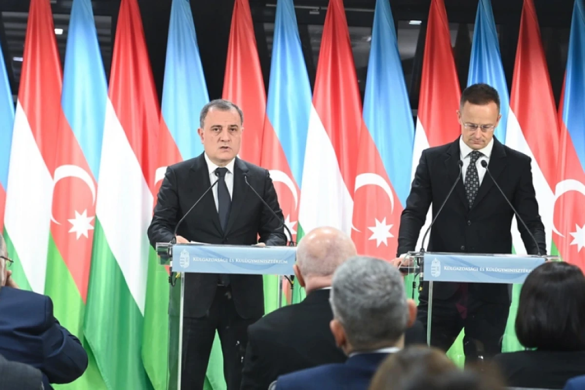 [[Ceyhun Bayramov]] Siyarto ilə müzakirə apardı