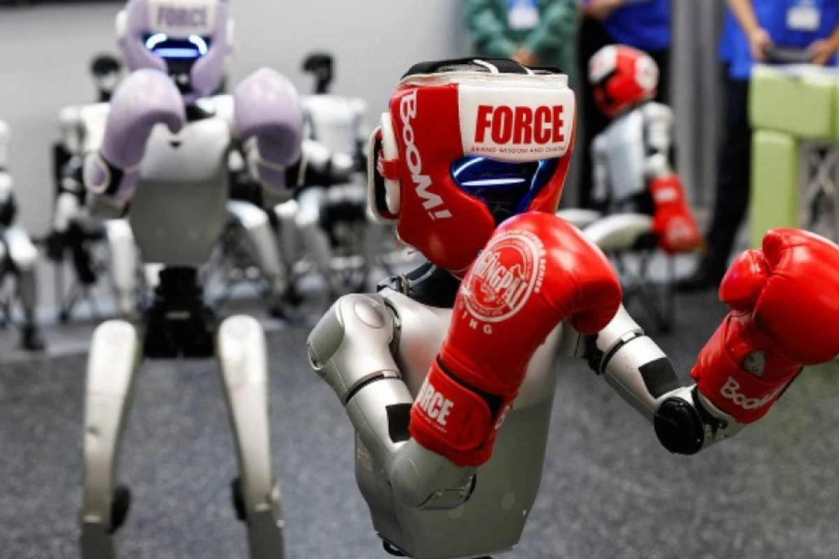 İnsanlarla robotlar arasında [[müharibə gözlənilir]]