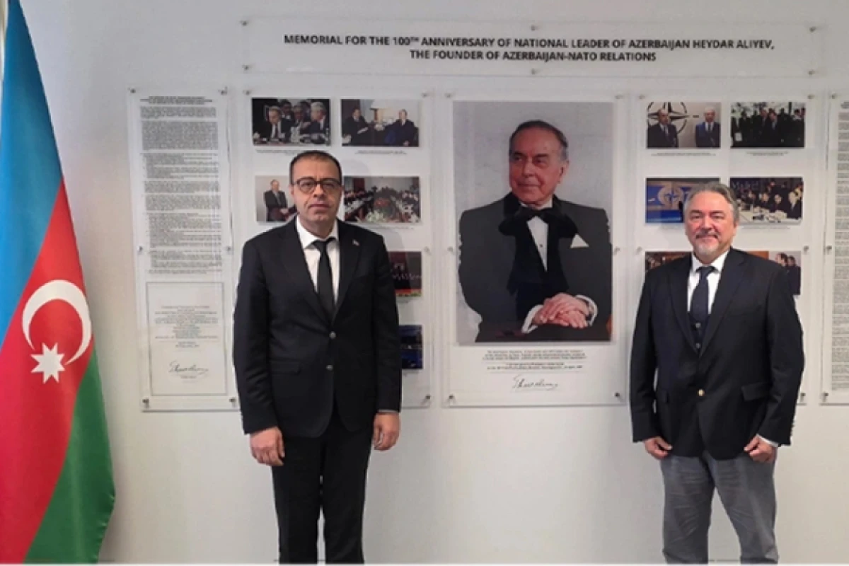 [[Azərbaycan və Türkiyənin]] NATO çərçivəsində əməkdaşlığı müzakirə edildi
