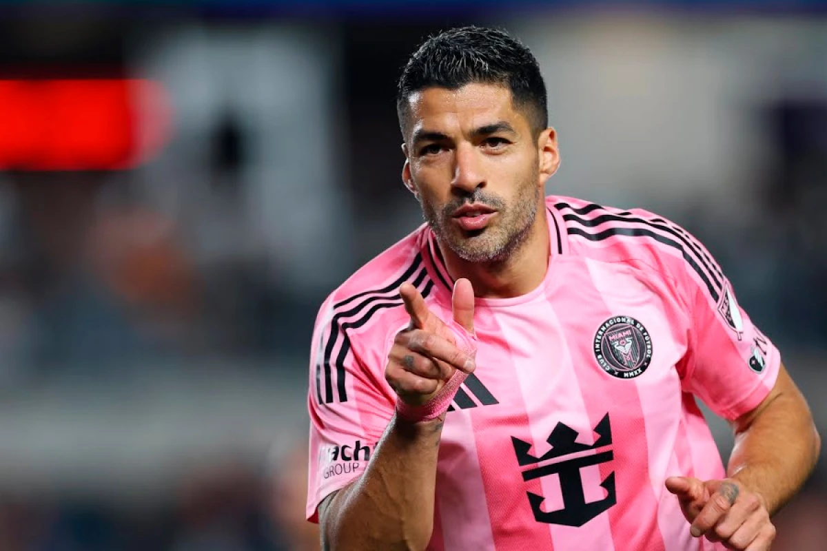 “İnter Mayami” [[Suareslə müqaviləni]] uzatdı