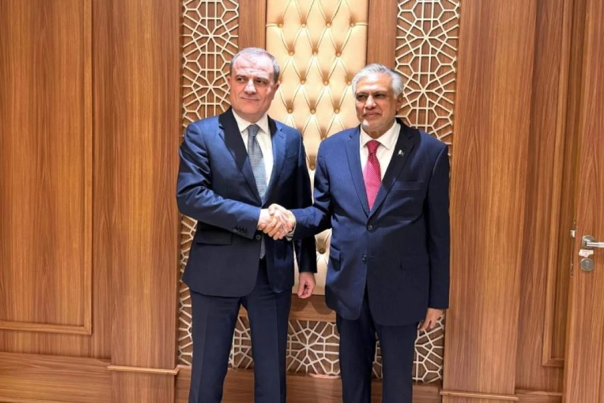 [[Azərbaycan və Pakistan XİN rəhbərləri]] regional məsələləri müzakirə etdilər