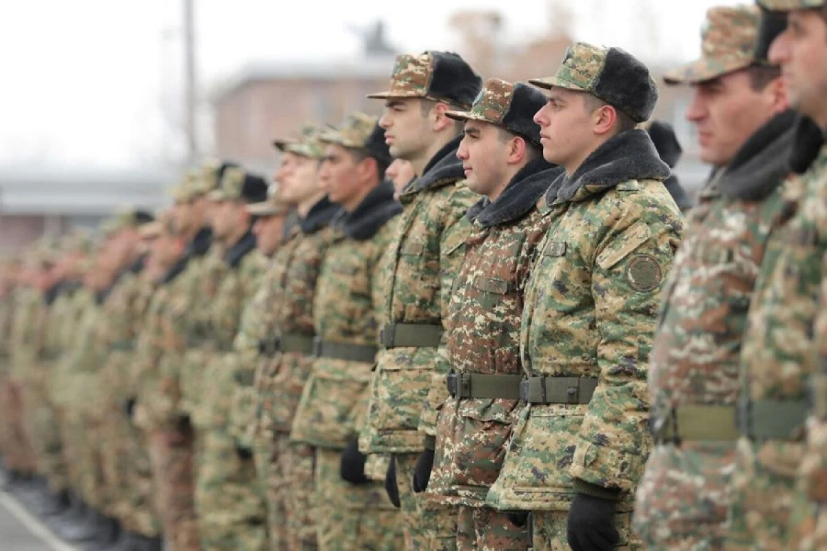 Ermənistanda hərbi xidmət müddəti [[azaldıldı]]