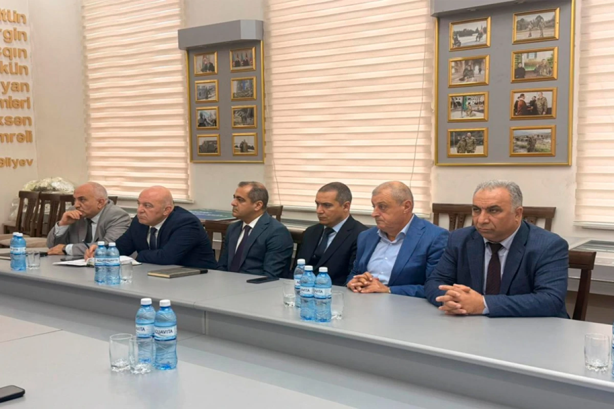 “Qaçqınkom”da [[İctimai Şuranın növbəti iclası]] keçirildi