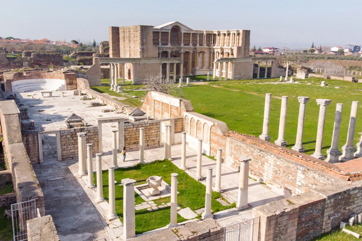 Türkiyədə [[Vəhyin Yeddi Kilsəsi]] marşrutu üzrə mənəvi Milad təcrübəsi