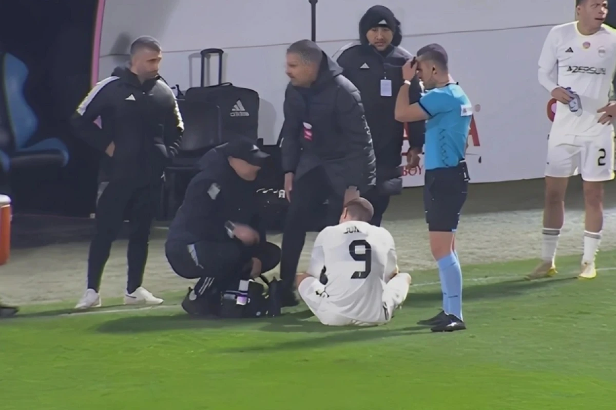 [["Qarabağ"ın]] futbolçusu zədələndi