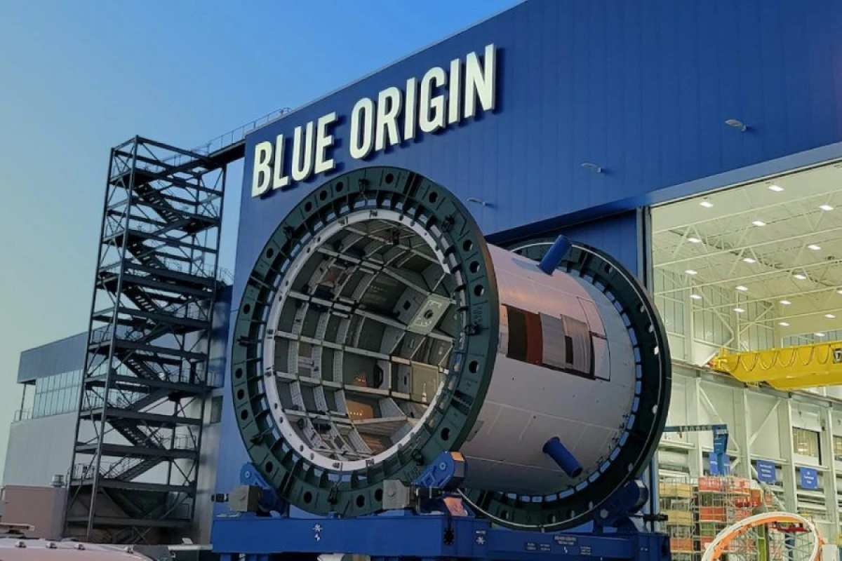 "Blue Origin" əlil arabası istifadəçisini [[kosmosa aparır]]