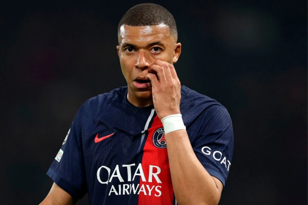 [[Keçmiş gərginliyə baxmayaraq:]] PSJ Mbappeni unutmadı
