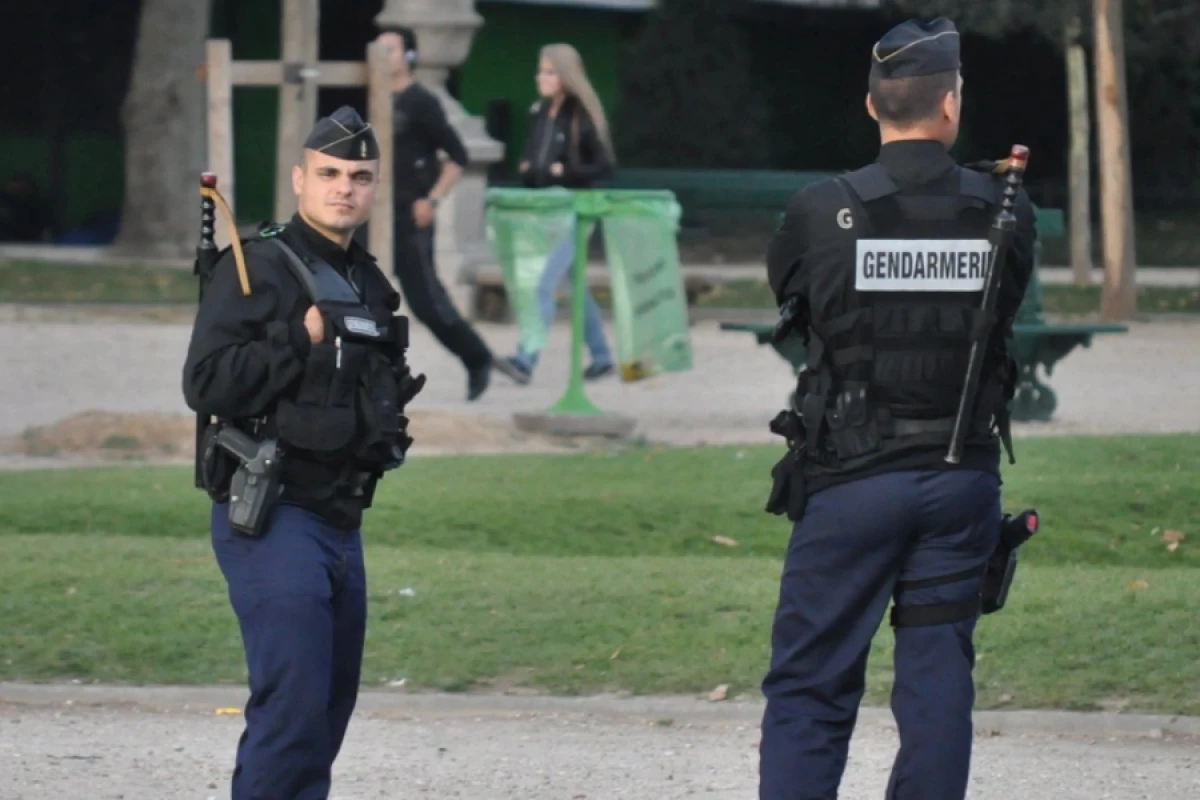 Fransada oğurluqlar səbəbindən təhlükəsizlik [[gücləndirildi]]