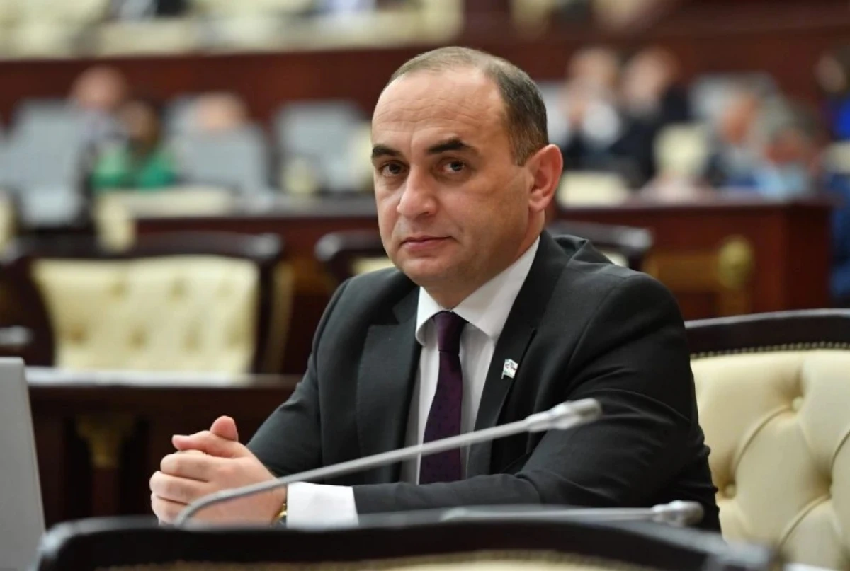 Millət vəkili [[“okey”, “uje” sözlərini işlədənləri sərt tənqid etdi]]