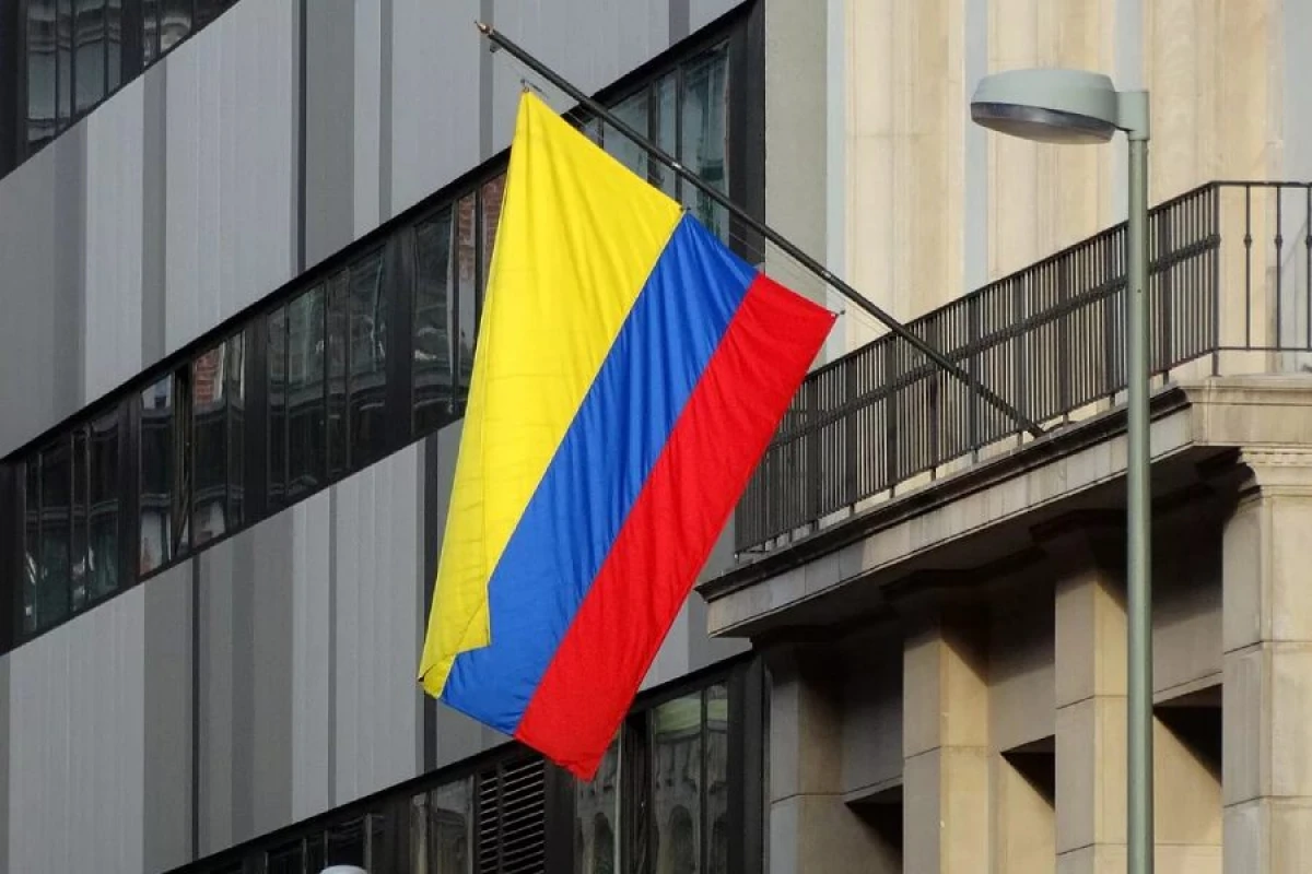 Kolumbiyada [[fövqəladə vəziyyət]] elan edildi